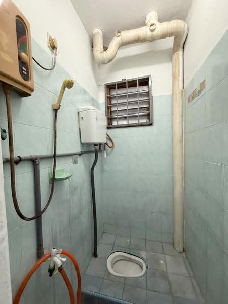 2-storey Terraced House for Sale in Taman Rinting (Masai) - Shishi . - Bathroom - PropertyGuru.com.my
