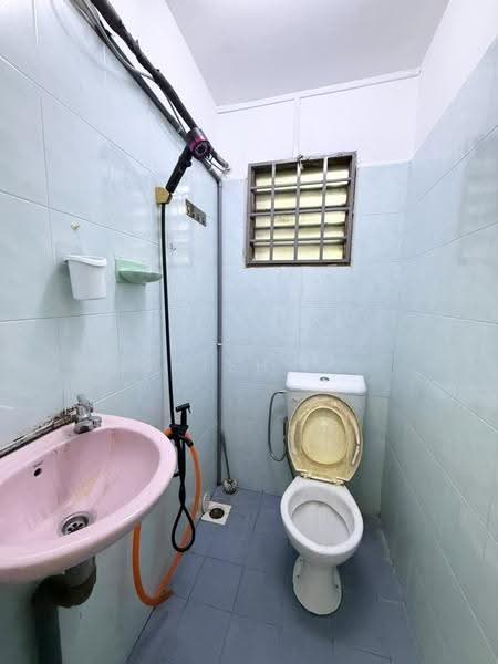 2-storey Terraced House for Sale in Taman Rinting (Masai) - Shishi . - Bathroom - PropertyGuru.com.my