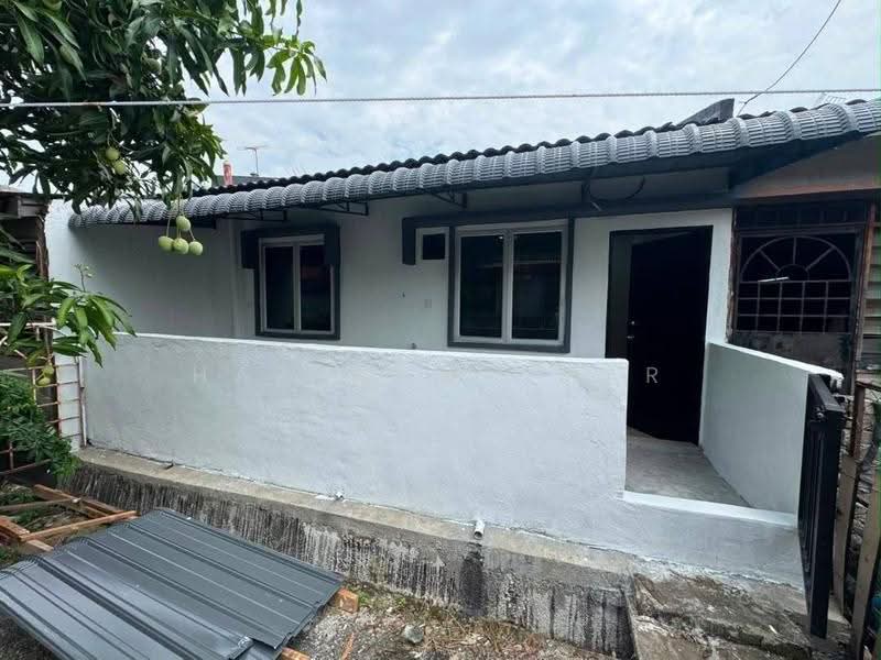 1-storey Terraced House for Sale in Taman Sentosa (Klang) - Hazeman Omar - Exterior - PropertyGuru.com.my