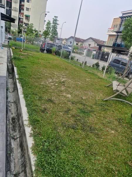 3-storey Terraced House for Sale in PJS 3, Taman Sri Manja (Petaling Jaya) - Johnny Lim - Exterior - PropertyGuru.com.my
