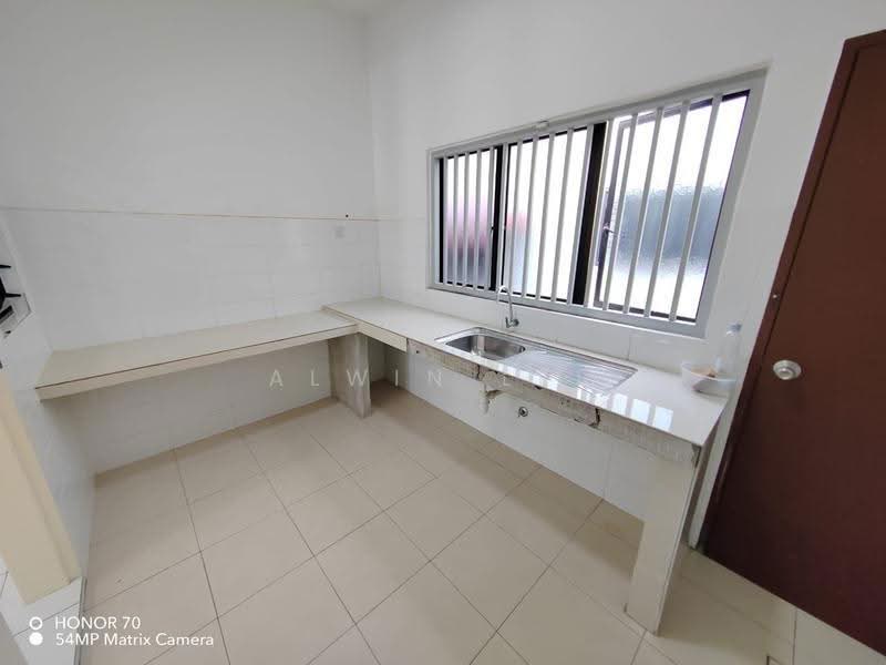 2-storey Terraced House for Sale in Setia Permai 1 (Setia Alam) - Alwin Lee - Kitchen - PropertyGuru.com.my