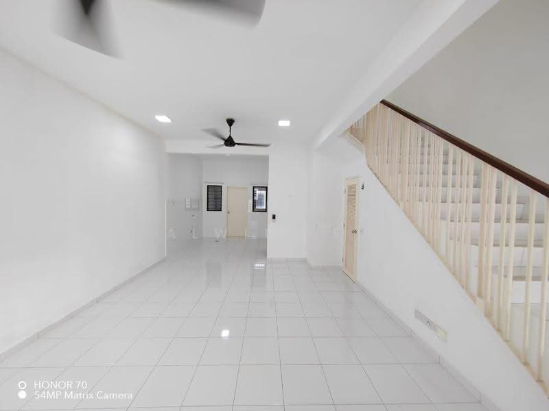 2-storey Terraced House for Sale in Setia Permai 1 (Setia Alam) - Alwin Lee - Living Room - PropertyGuru.com.my