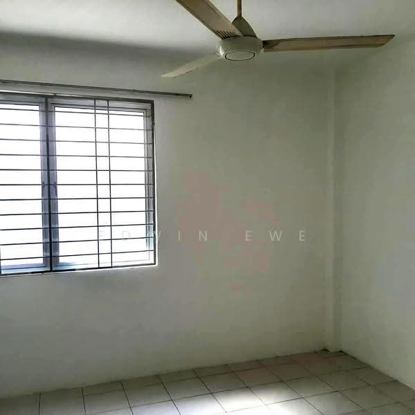Flat for Rent at Taman Lip Sin Block 1, 3 & 5 - Edwin Ewe - Bedroom - PropertyGuru.com.my
