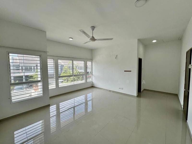 Rumah Teres 2-Tingkat untuk Dijual di Serene Heights (Semenyih) - Akmal Zakaria - PropertyGuru.com.my