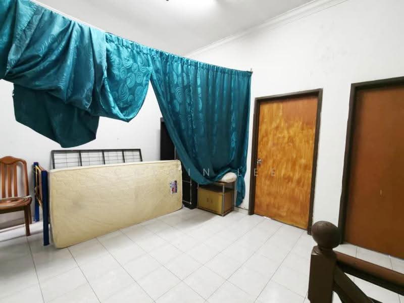 2-storey Terraced House for Sale in Taman Dato' Chellam (Ulu Tiram) - Calvin Lee - PropertyGuru.com.my