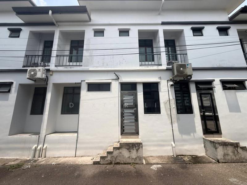 Rumah Teres 2-Tingkat untuk Dijual di Taman Bestari Indah (Ulu Tiram) - Dexter Lim - Exterior - PropertyGuru.com.my