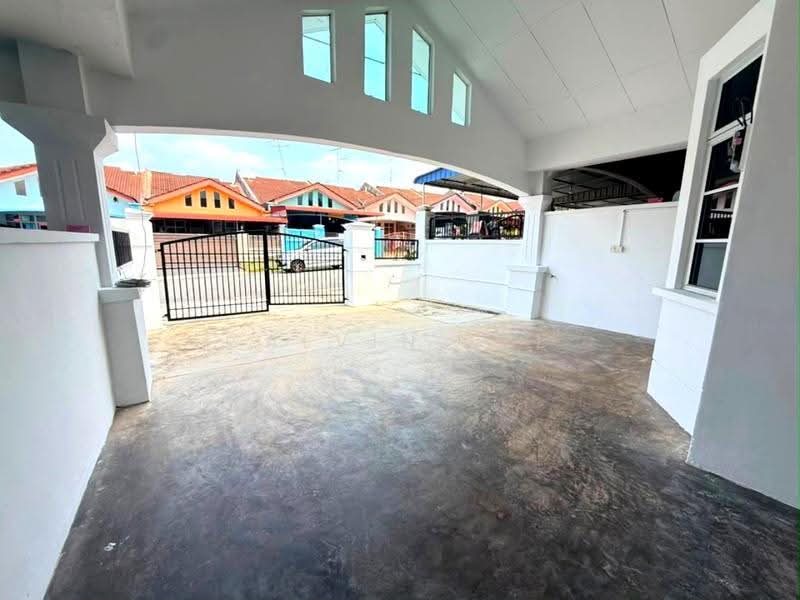 1-storey Terraced House for Sale in Bandar Putra Kulai (Kulai) - Calvin Lee - PropertyGuru.com.my