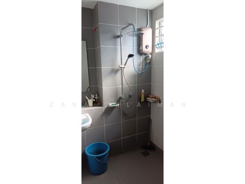 Terraced House for Sale in Kuala Selangor (Selangor) - Zana Sulaiman - Bathroom - PropertyGuru.com.my