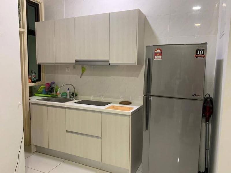 Service Residence for Rent at D'Summit Residences - Alex Sieh - Kitchen - PropertyGuru.com.my