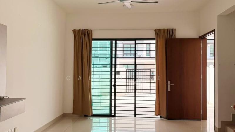 2-storey Terraced House for Sale in Taman Adda Heights (Tebrau) - Calvin Lee - Living Room - PropertyGuru.com.my