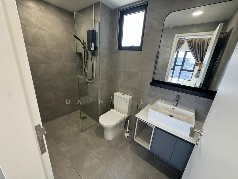 Kediaman Servis untuk Dijual di D'Ivo - Daphne Lim - Bathroom - PropertyGuru.com.my