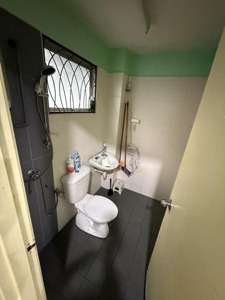 Rumah Teres 2-Tingkat untuk Dijual di Taman Sri Bangi 1 (Bangi) - Natira Sulaiman - Bathroom - PropertyGuru.com.my