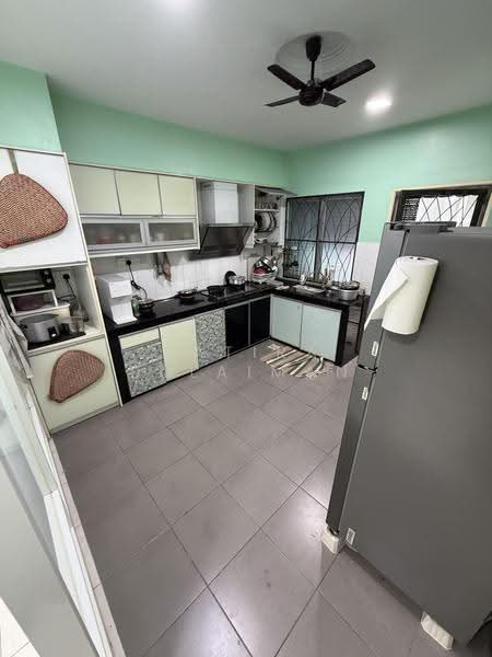 Rumah Teres 2-Tingkat untuk Dijual di Taman Sri Bangi 1 (Bangi) - Natira Sulaiman - Kitchen - PropertyGuru.com.my
