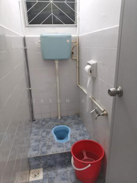 Rumah Teres 1-Tingkat untuk Dijual di Taman Johor Jaya (Johor Bahru) - Jason Sim - Bathroom - PropertyGuru.com.my