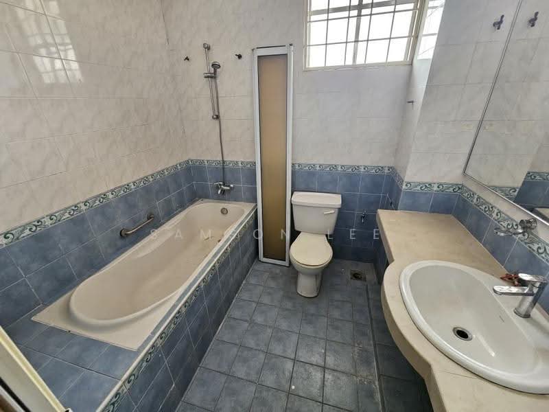 2-storey Terraced House for Sale in Kota Kemuning (Shah Alam) - Samson Lee - Bathroom - PropertyGuru.com.my