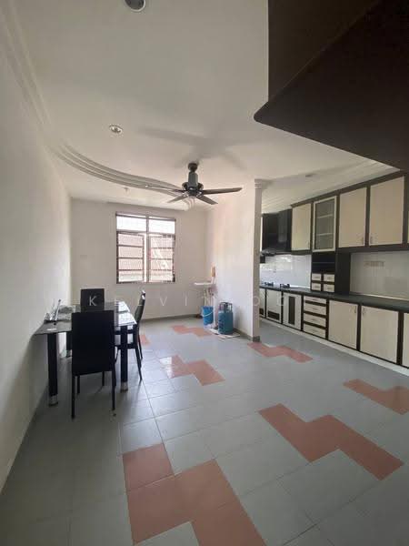 Rumah Teres 4-Tingkat untuk Dijual di Sungai Ara (Penang) - Kelvin Ooi - Dining Room - PropertyGuru.com.my