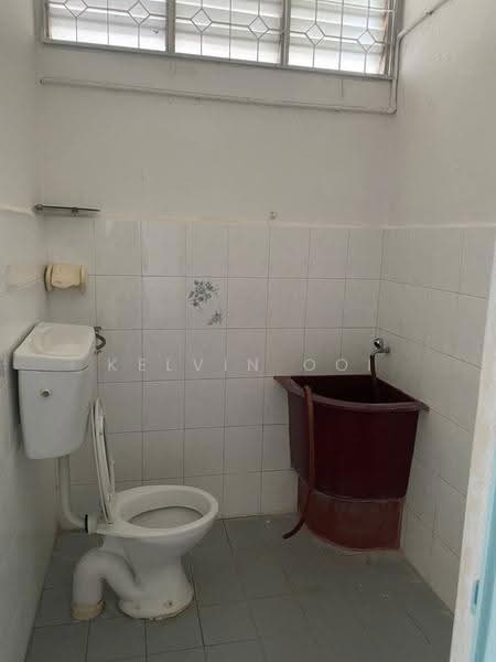 Rumah Teres 4-Tingkat untuk Dijual di Sungai Ara (Penang) - Kelvin Ooi - Bathroom - PropertyGuru.com.my
