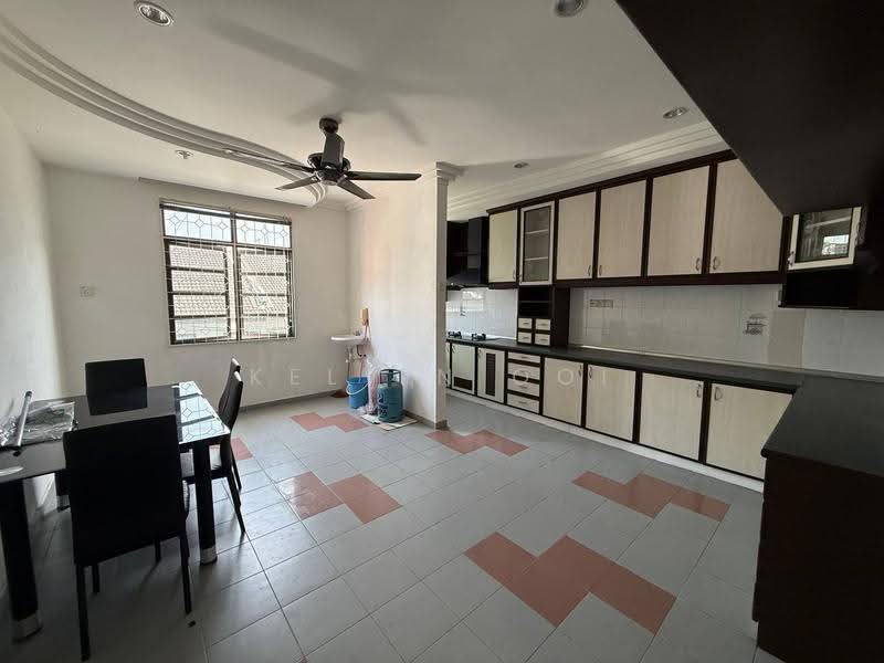 Rumah Teres 4-Tingkat untuk Dijual di Sungai Ara (Penang) - Kelvin Ooi - Kitchen - PropertyGuru.com.my