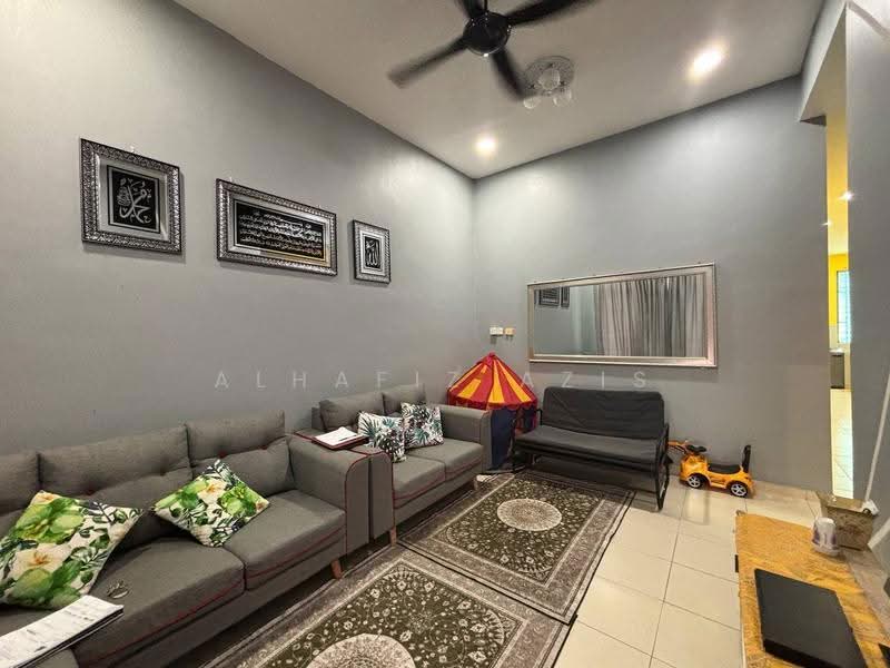 Rumah Teres 1-Tingkat untuk Dijual di Taman Cempaka Selatan (Muar) - ALHAFIZ AZIS - Living Room - PropertyGuru.com.my
