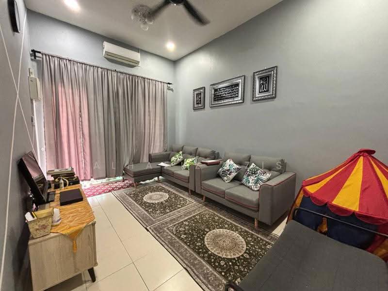 Rumah Teres 1-Tingkat untuk Dijual di Taman Cempaka Selatan (Muar) - ALHAFIZ AZIS - Living Room - PropertyGuru.com.my