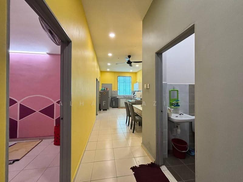 Rumah Teres 1-Tingkat untuk Dijual di Taman Cempaka Selatan (Muar) - ALHAFIZ AZIS - Kitchen - PropertyGuru.com.my