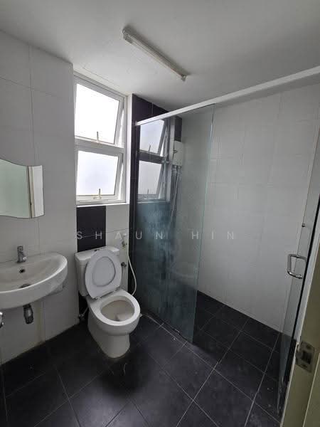 Kediaman Servis untuk Disewa di Pacific Place - Shaun Hin - Bathroom - PropertyGuru.com.my