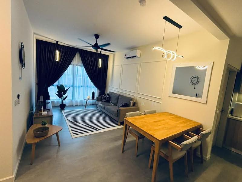 Kediaman Servis untuk Dijual di Aurora Subang Jaya - Ivan Tan - Living Room - PropertyGuru.com.my