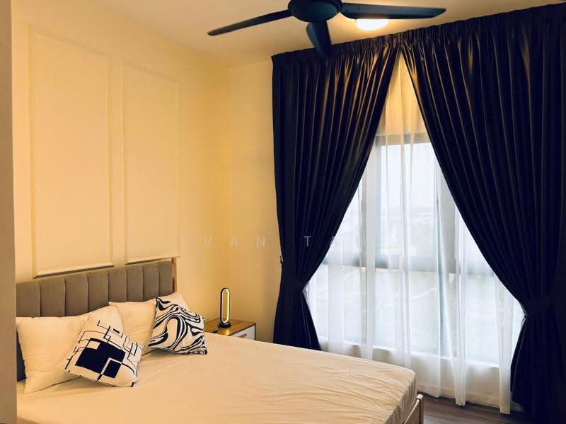 Kediaman Servis untuk Dijual di Aurora Subang Jaya - Ivan Tan - Bedroom - PropertyGuru.com.my