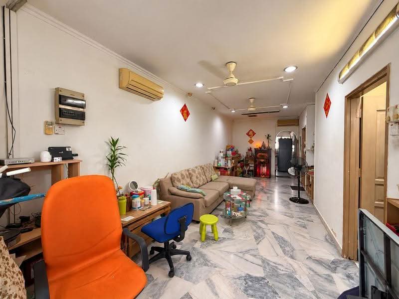 1-storey Terraced House for Sale in Taman Bukit Teratai (Ampang) - Tony YY - Living Room - PropertyGuru.com.my
