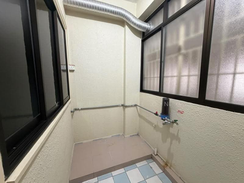 Apartment for Rent at Seri Puri - Yanis Cheong - Balcony - PropertyGuru.com.my
