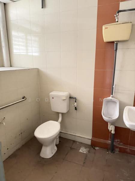 Kedai / Pejabat untuk Disewa di Batu Gajah (Perak) - Jodie Kuan - Bathroom - PropertyGuru.com.my