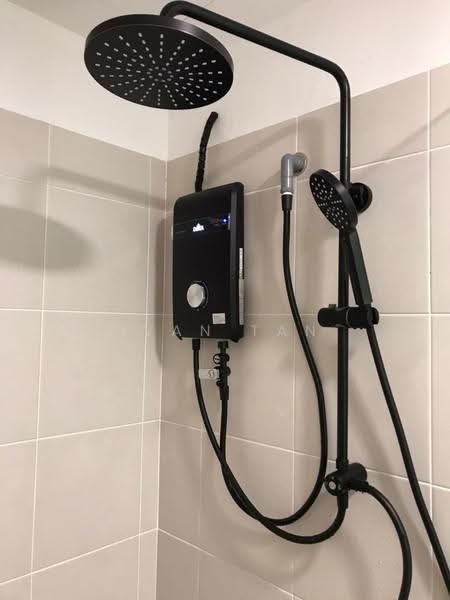 Apartment for Rent at Residensi Seri Wahyu - Ivan Tan - Bathroom - PropertyGuru.com.my