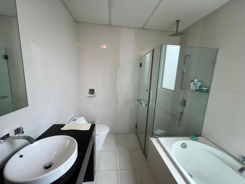 Service Residence for Sale at Gateway Kiaramas Residences - Jess Lee - Bathroom - PropertyGuru.com.my
