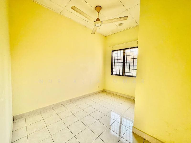 Rumah Teres 2-Tingkat untuk Dijual di Taman Bukit Subang (Shah Alam) - Nur Alia Omar - Interior - PropertyGuru.com.my