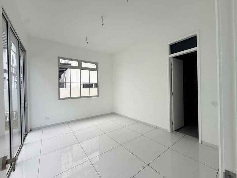 Cluster House for Sale in Taman Ekoflora (Johor Bahru) - Nana Ng - Living Room - PropertyGuru.com.my