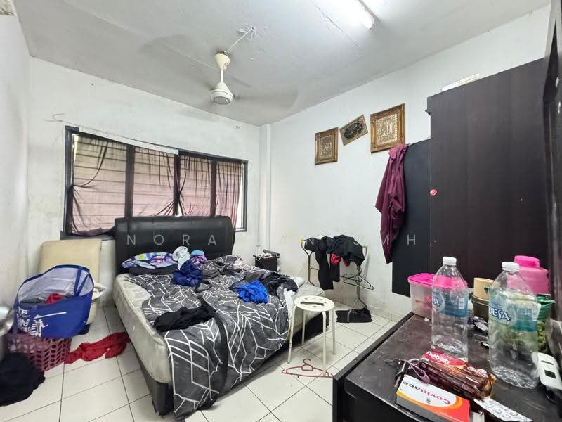 Rumah Flat untuk Dijual di Sri Cempaka - Norafian SMH - Bedroom - PropertyGuru.com.my