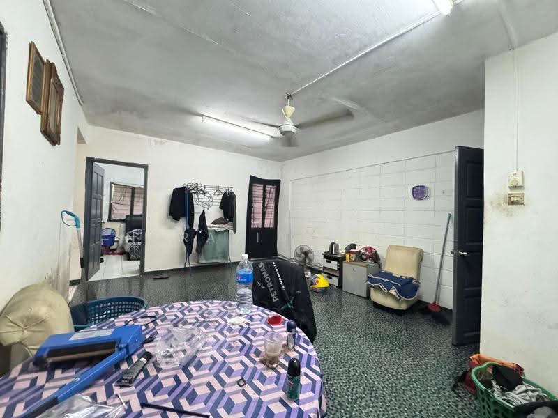 Rumah Flat untuk Dijual di Sri Cempaka - Norafian SMH - Living Room - PropertyGuru.com.my