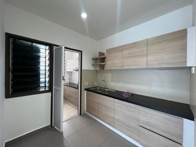 Pangsapuri untuk Dijual di Seri Austin Residence (Pangsapuri Seri Austin) - Nana Ng - Kitchen - PropertyGuru.com.my