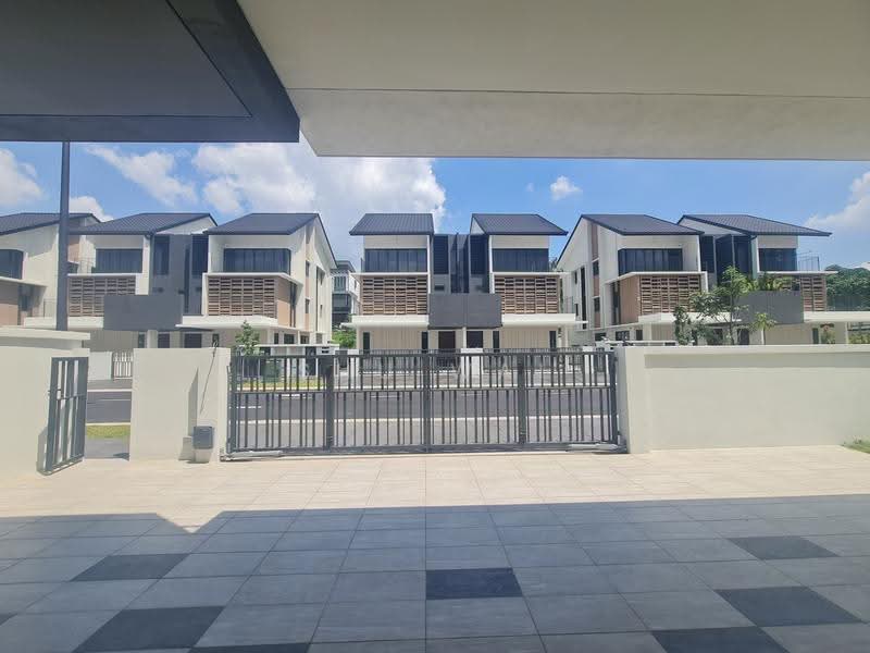 3-storey Terraced House for Sale in Bandar Bukit Puchong 2 (Puchong) - Shu Wai - Exterior - PropertyGuru.com.my