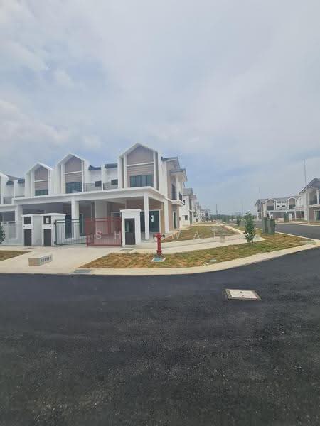 3-storey Terraced House for Sale in Bandar Bukit Puchong 2 (Puchong) - Shu Wai - Exterior - PropertyGuru.com.my