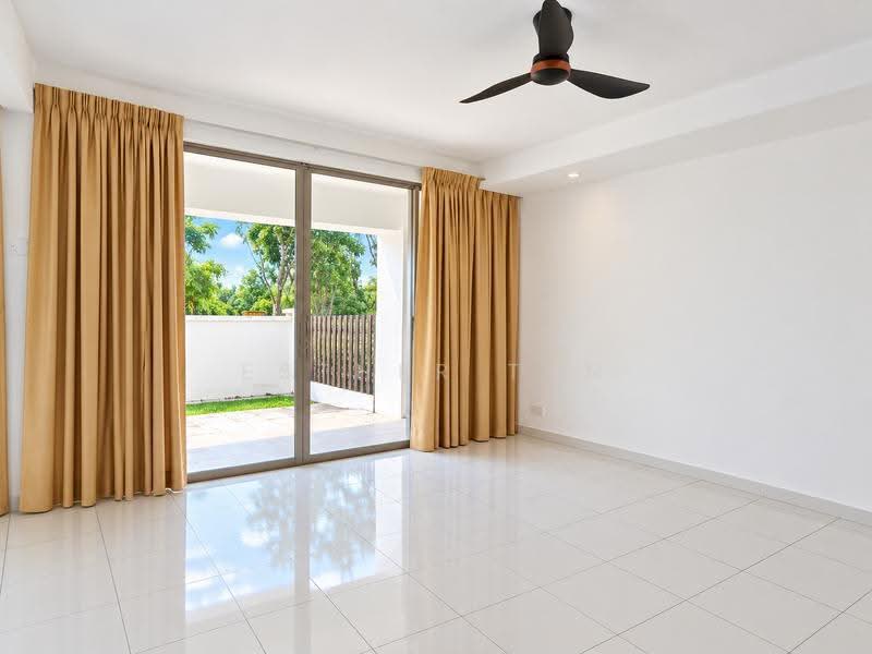 3-storey Terraced House for Rent in Sierramas West (Sungai Buloh) - Esther Tan - Living Room - PropertyGuru.com.my