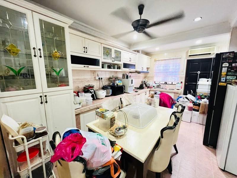 2-storey Terraced House for Sale in Seksyen 3 Bandar Baru Bangi (Bandar Baru Bangi) - Hawa Ibrahim - Kitchen - PropertyGuru.com.my