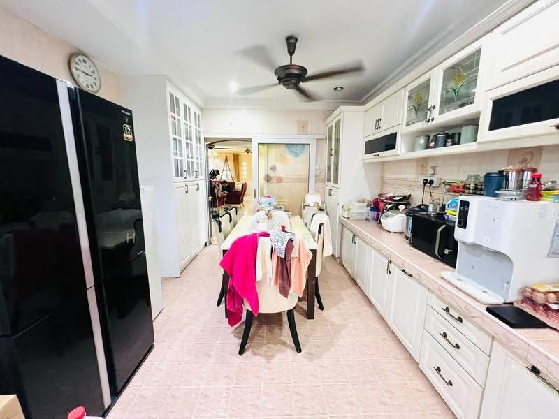 2-storey Terraced House for Sale in Seksyen 3 Bandar Baru Bangi (Bandar Baru Bangi) - Hawa Ibrahim - Kitchen - PropertyGuru.com.my