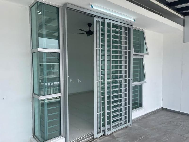 2-storey Terraced House for Sale in Taman Scientex Utama (Senai) - Ken Liew - Balcony - PropertyGuru.com.my