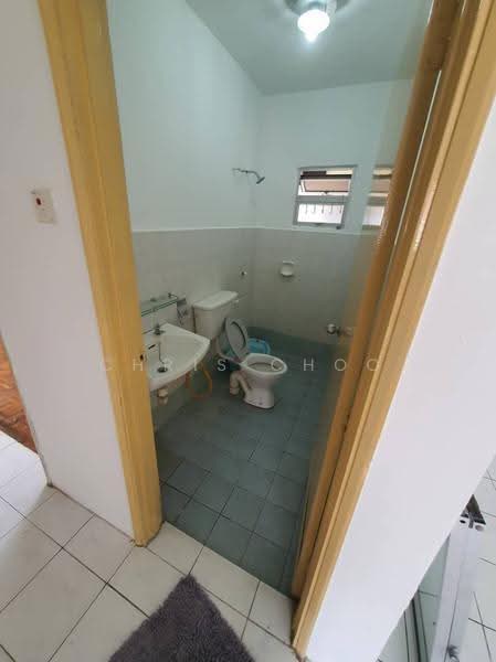Pangsapuri untuk Disewa di Kinrara Ria - Chris Choo - Bathroom - PropertyGuru.com.my