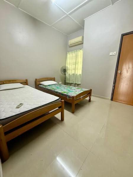 Rumah Teres 2-Tingkat untuk Disewa di Bandar Putra Kulai (Kulai) - Ken Liew - Bedroom - PropertyGuru.com.my