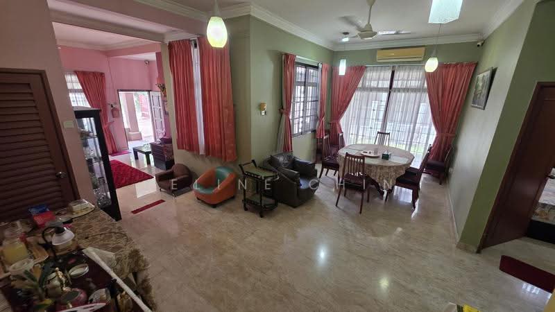Semi-Detached House for Rent in Ara damansara (Ara Damansara) - Celine Chin - Living Room - PropertyGuru.com.my