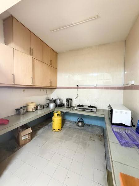 Rumah Berkembar untuk Disewa di Taman Johor (Tampoi) - Nicholas Low - Kitchen - PropertyGuru.com.my