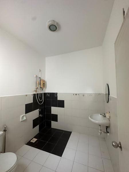 2-storey Terraced House for Rent in Setia Tropika (Johor Bahru) - Wendy Tay - Bathroom - PropertyGuru.com.my