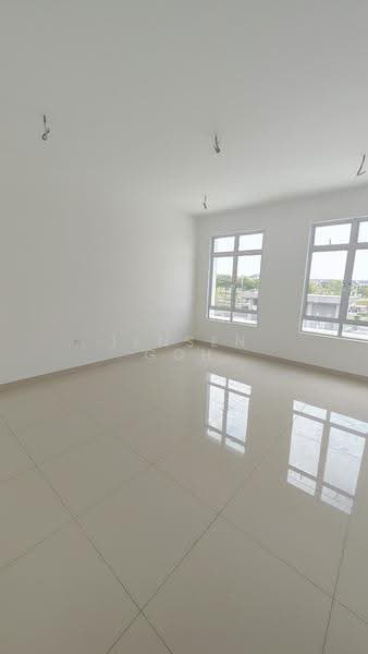 2-storey Terraced House for Rent in Bandar Dato Onn (Tebrau) - Jensen Goh - Living Room - PropertyGuru.com.my